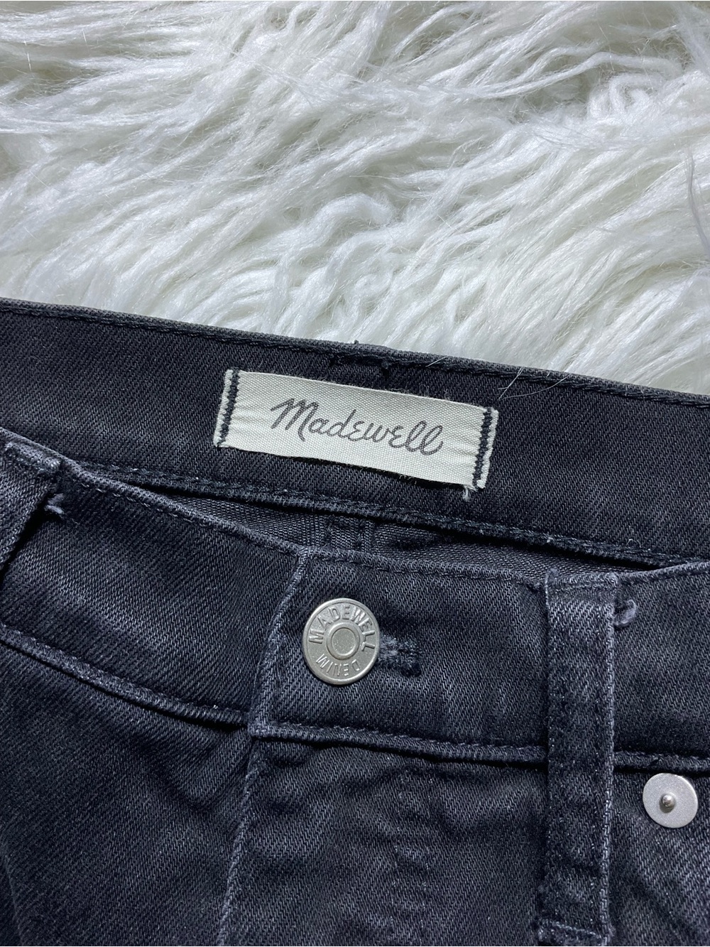 Madewell Classic Straight Jeans in Lunar Wash - Picture 3 of 6
